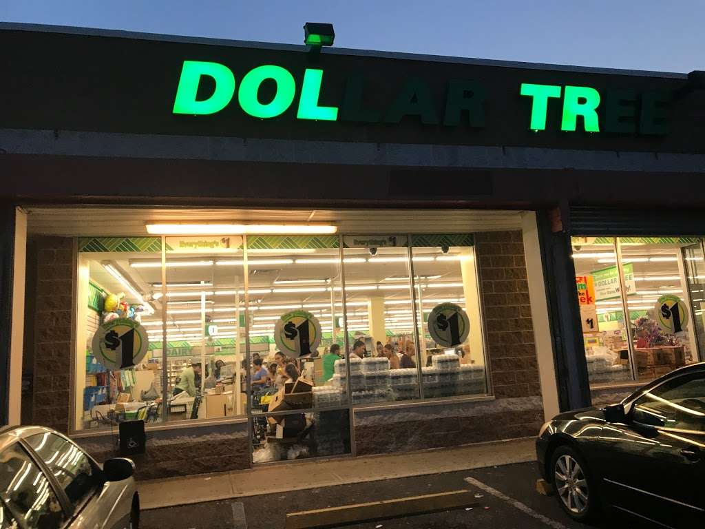 Dollar Tree | 2721 Bronxwood Ave, Bronx, NY 10469, USA | Phone: (718) 515-0829