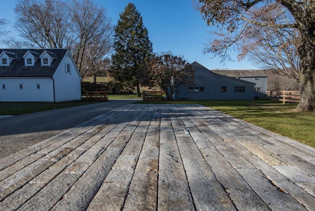 Stone Farm | 754 Main St, Monroe, CT 06468, USA | Phone: (203) 364-4470