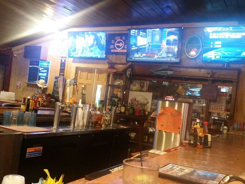 Johnnys Tavern | 39 Main St, East New Market, MD 21631, USA | Phone: (410) 943-3624