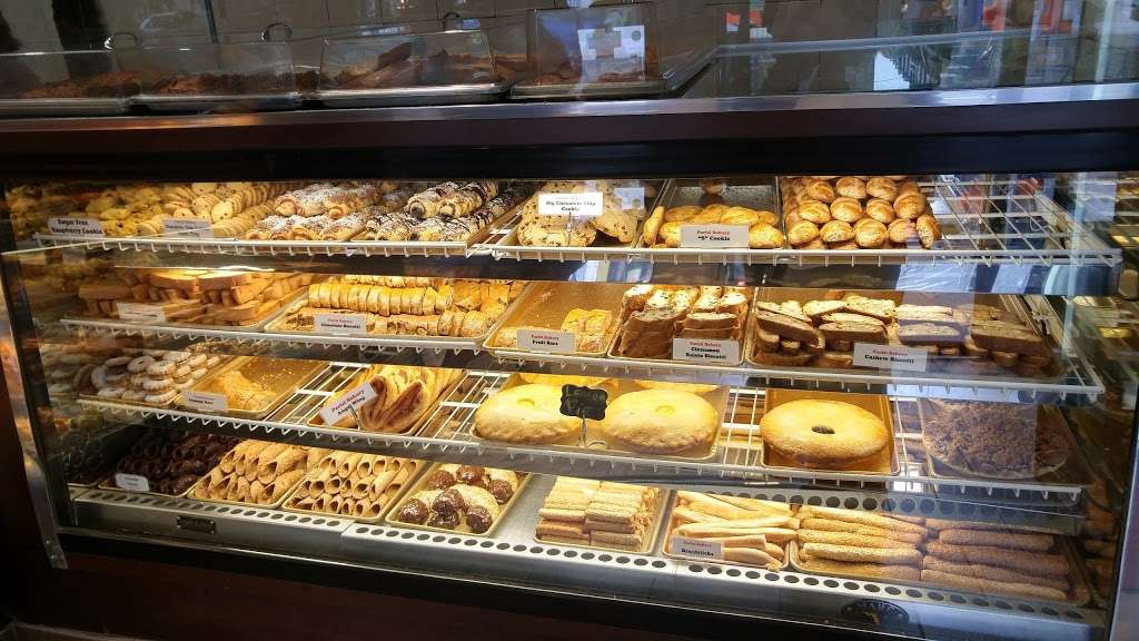 Il Fornaio Bakery Cafe | Photo 2 of 10 | Address: 29-14 30th Ave, Astoria, NY 11102, USA | Phone: (718) 267-0052