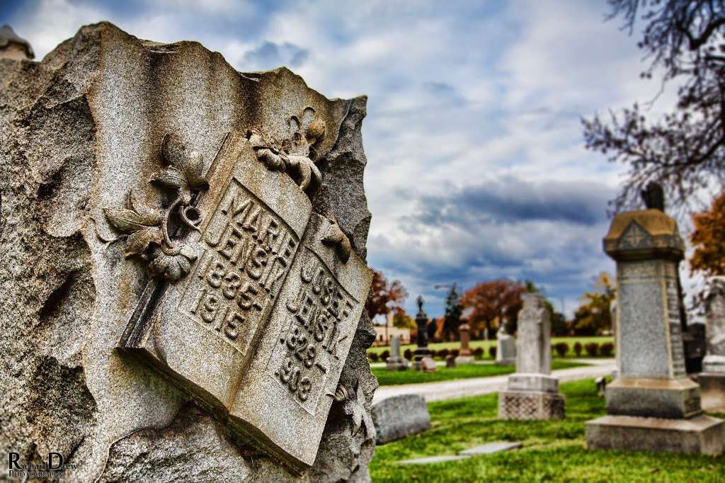 Bohemian National Cemetery | 5255 N Pulaski Rd, Chicago, IL 60630, USA | Phone: (773) 539-8442