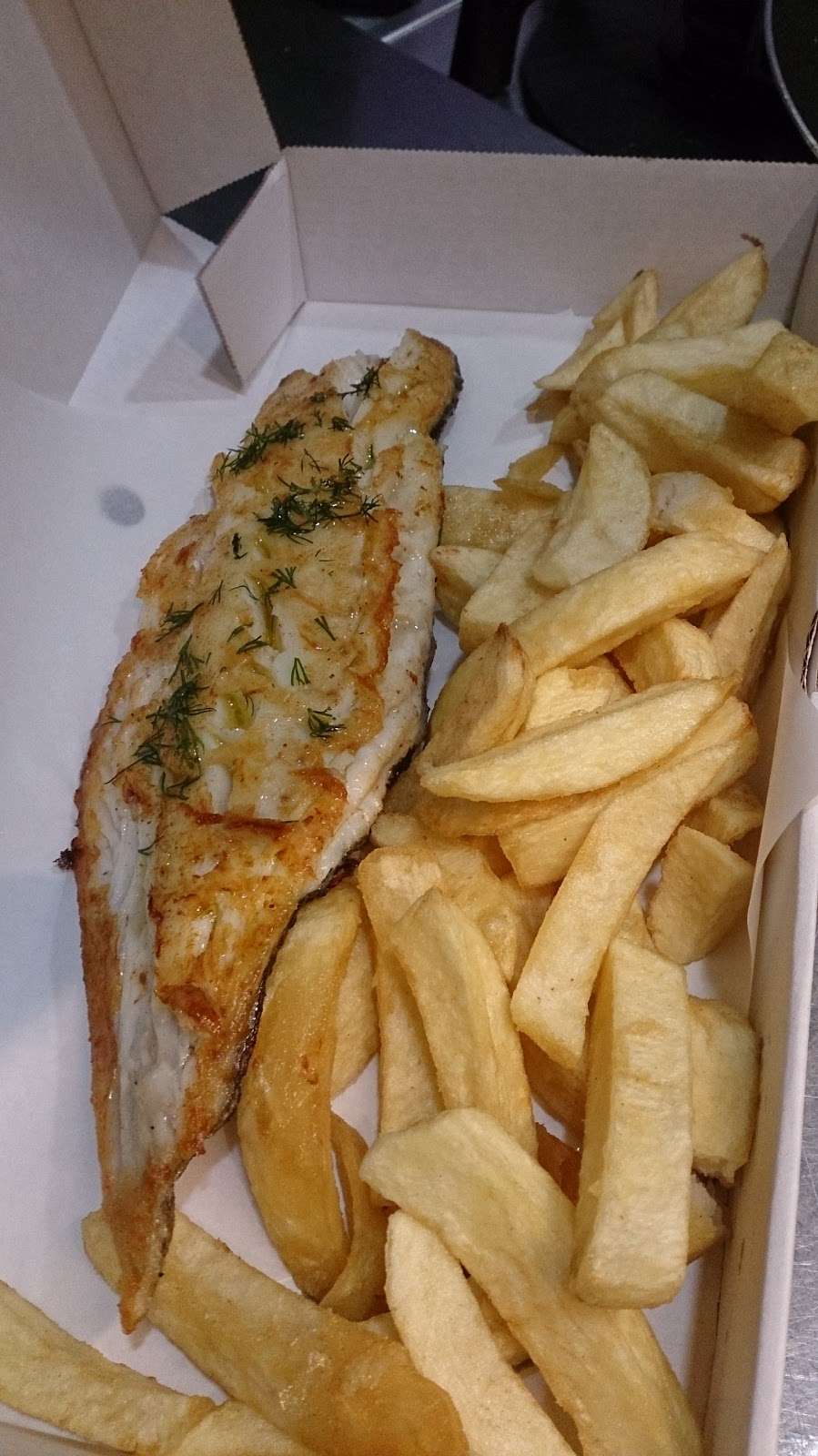 Beluga Fish & Chips | 432 Upper Elmers End Rd, Beckenham BR3 3HQ, UK | Phone: 020 8663 1992