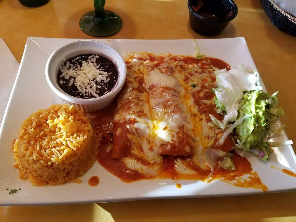 Pineapple Cafe & Mexican Grill | 7864 S Howell Ave, Oak Creek, WI 53154, USA | Phone: (414) 304-5756