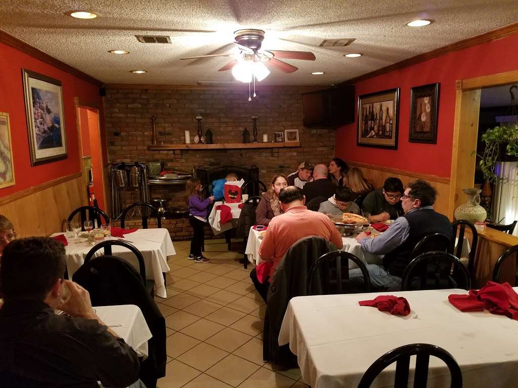 Famiglia Ristorante Pizzeria | 4 Morristown Rd, Matawan, NJ 07747, USA | Phone: (732) 970-6900