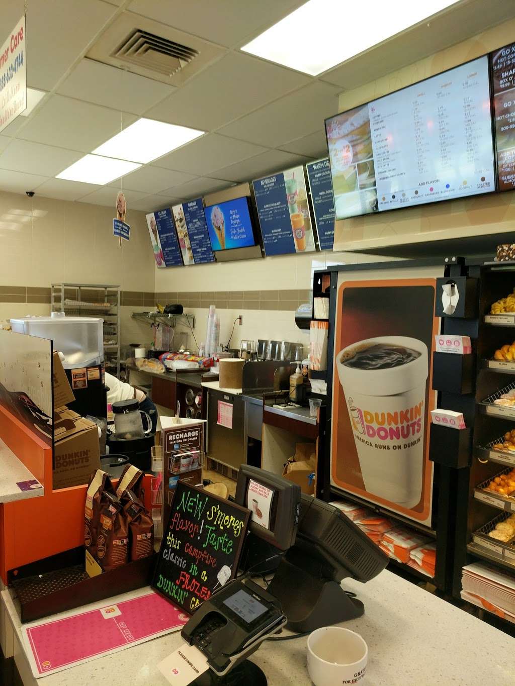 Dunkin Donuts | 8564 Veterans Hwy, Millersville, MD 21108, USA | Phone: (410) 729-4130