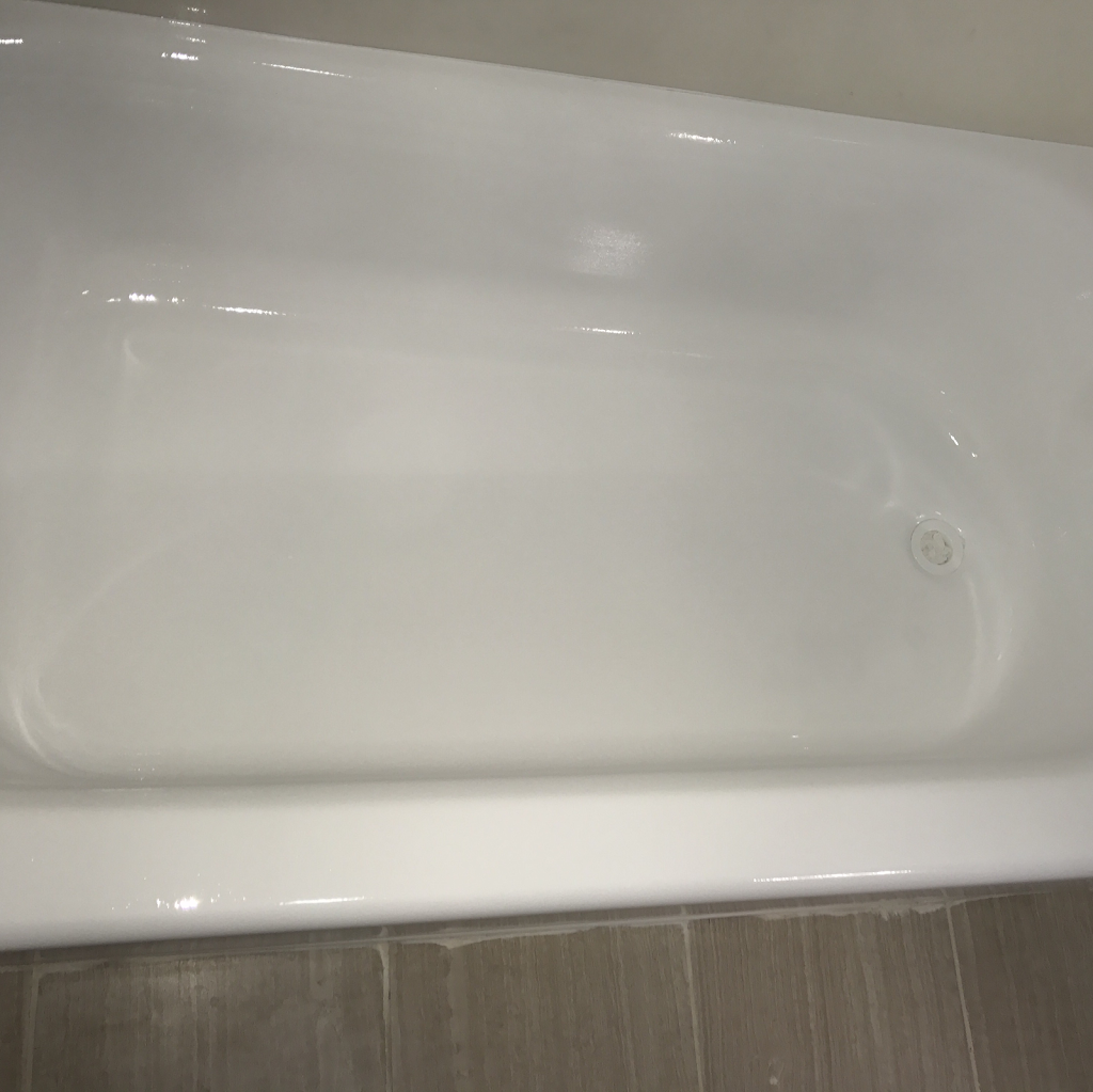 Bathtub Refinishing $225.00 | 9475 W Sam Houston Pkwy S #522, Houston, TX 77099, USA | Phone: (832) 897-4484