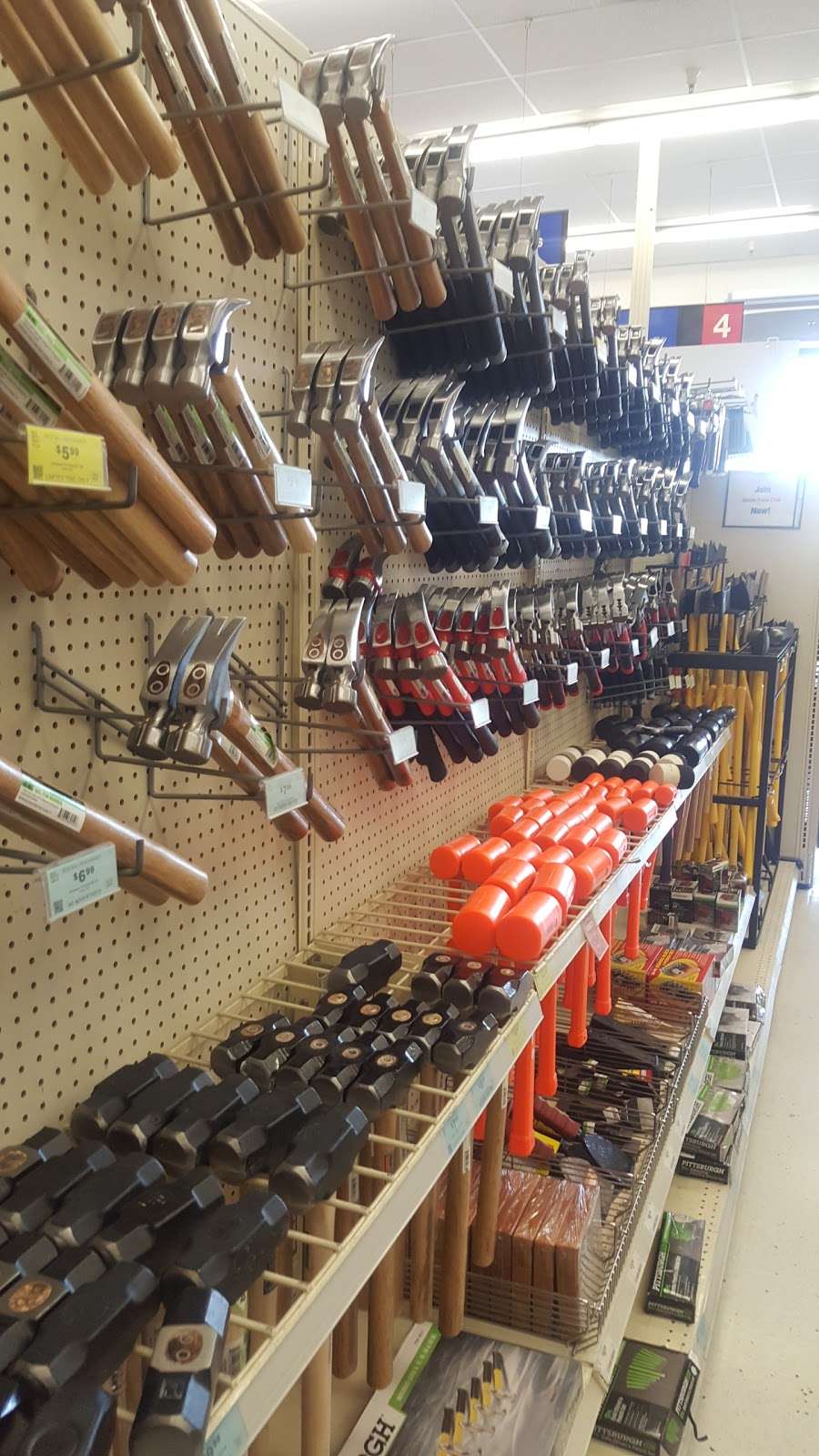 Harbor Freight Tools | 4171 Woodruff Ave, Lakewood, CA 90713, USA | Phone: (562) 425-1780