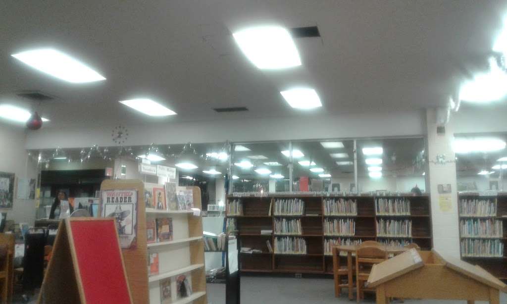 Queens Library at Far Rockaway | 1003 Beach 20th St, Far Rockaway, NY 11691, USA | Phone: (718) 327-2549