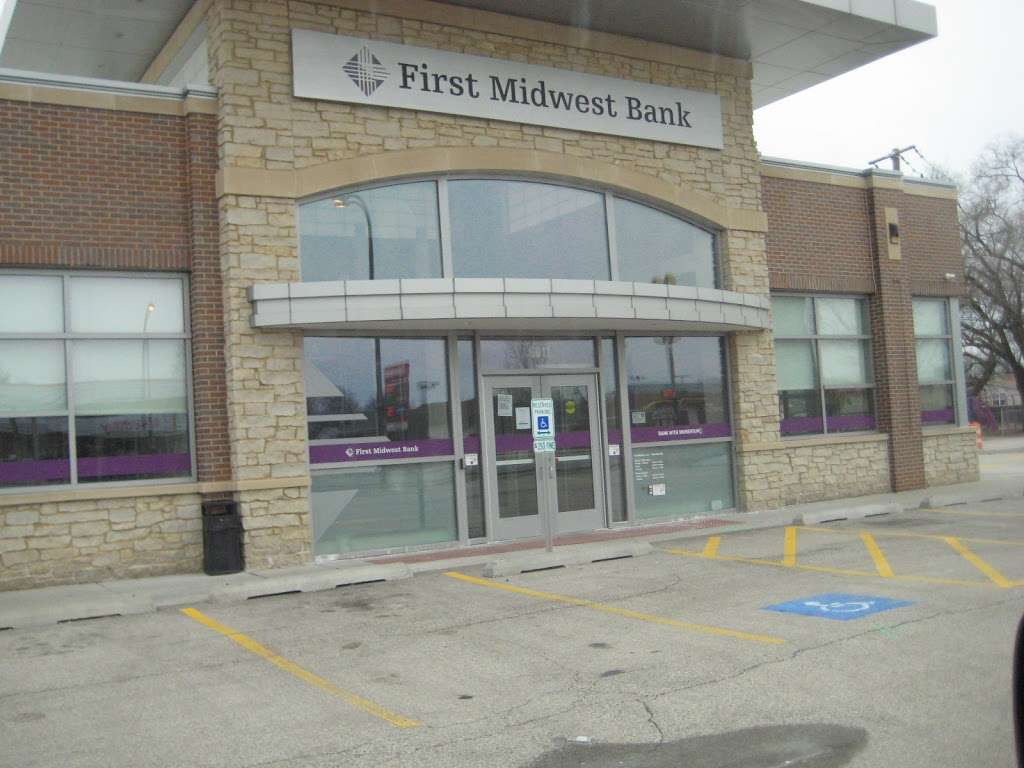 First Midwest Bank | 6011 95th St, Oak Lawn, IL 60453, USA | Phone: (708) 636-3200