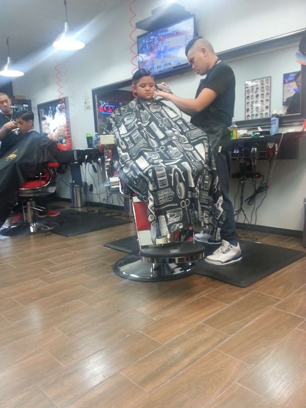 Johns Barber Lounge | 21991 El Toro Rd, Lake Forest, CA 92630 | Phone: (949) 465-0052