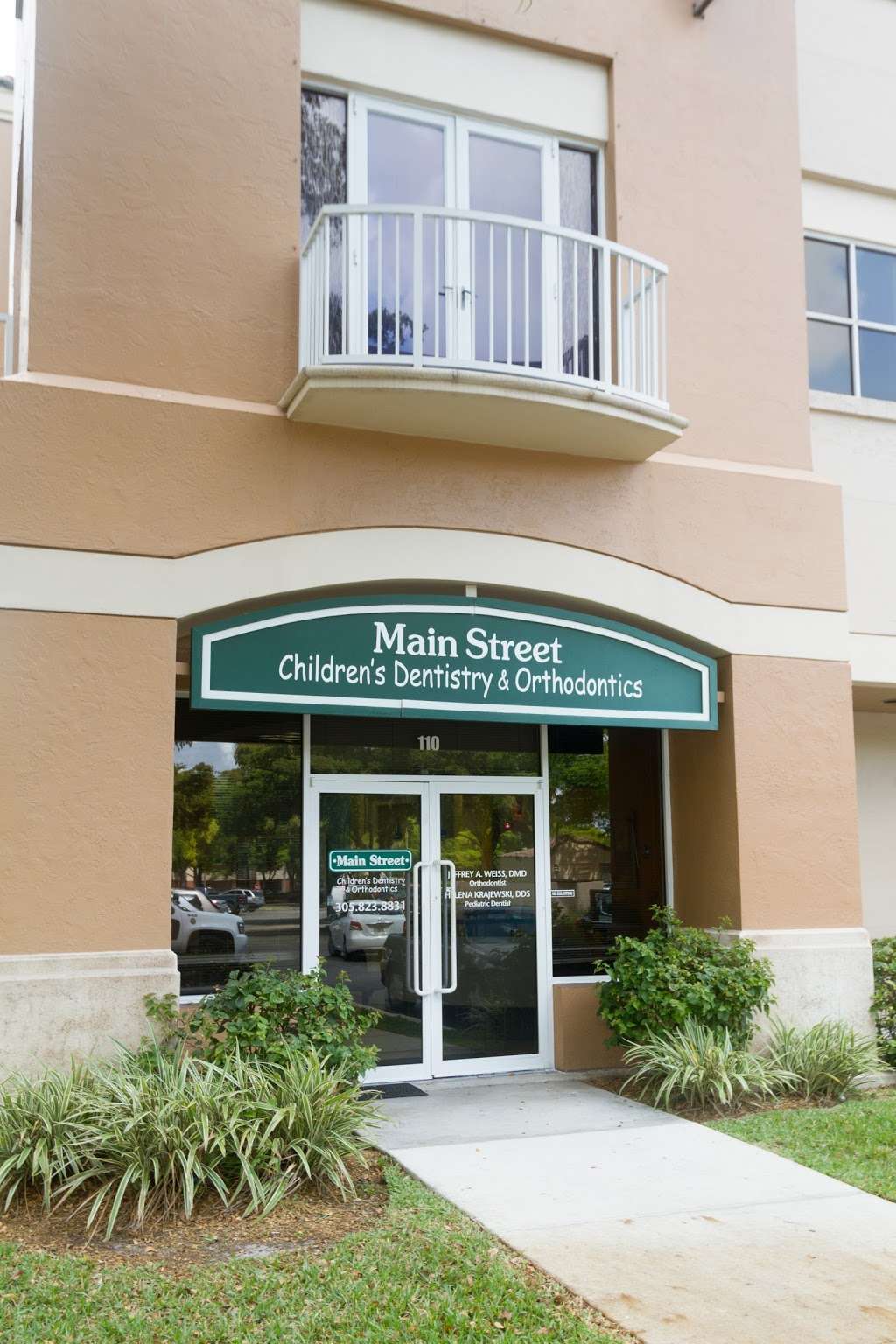 Main Street Orthodontics of Miami Lakes | 15600 NW 67th Ave Ste 110, Miami Lakes, FL 33014, USA | Phone: (305) 400-0370