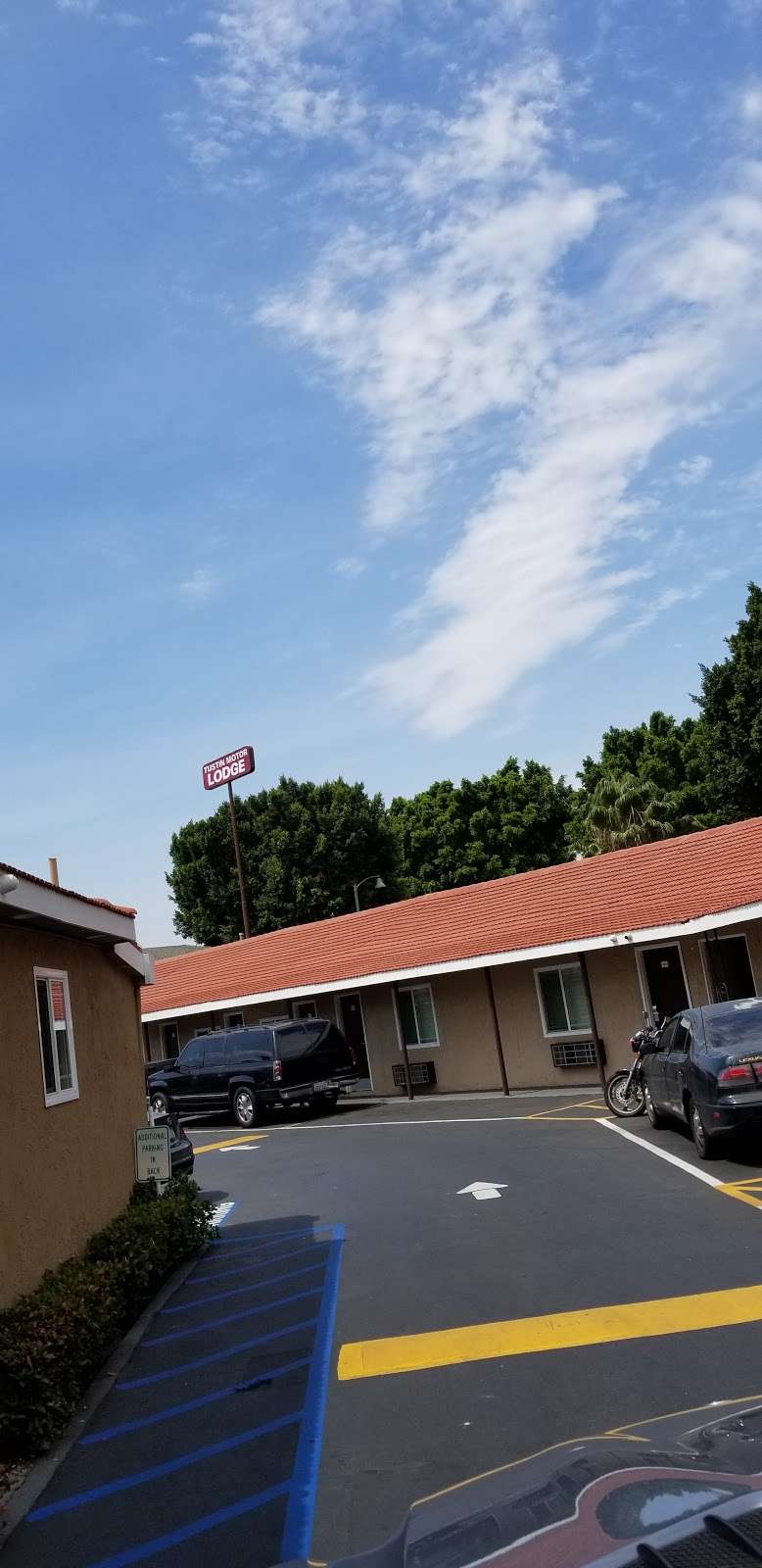 Tustin Motor Lodge | 750 El Camino Real, Tustin, CA 92780 | Phone: (714) 544-5850