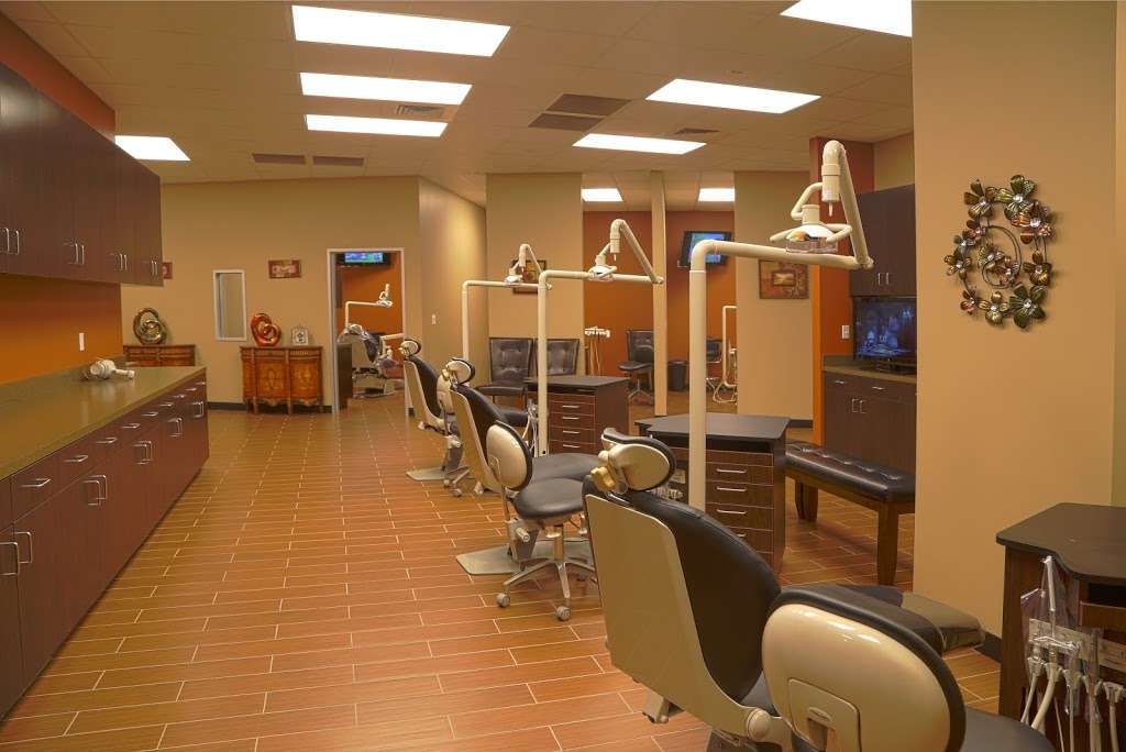 Pristine Dental | 14755 North Fwy, Houston, TX 77090, USA | Phone: (713) 955-1075