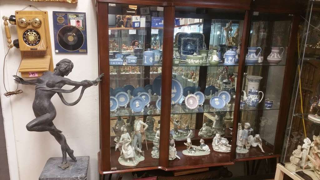 Gifts and Memories | 5757 W Glendale Ave, Glendale, AZ 85301, USA | Phone: (623) 999-0273