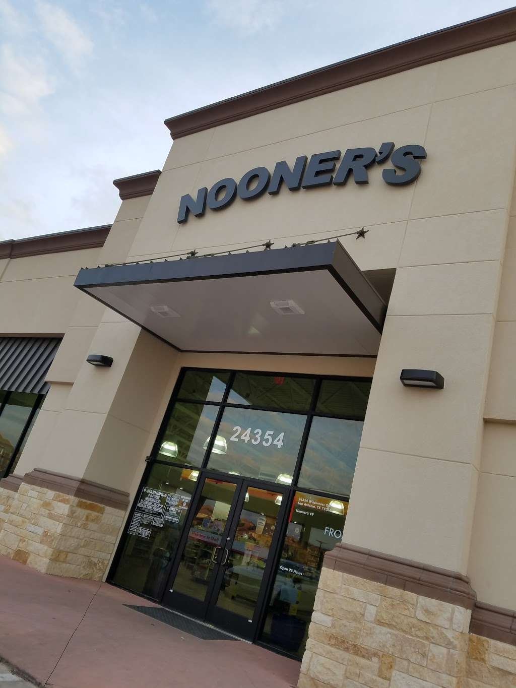 Nooners | 24354 Wilderness Oak, San Antonio, TX 78260, USA | Phone: (210) 318-4386