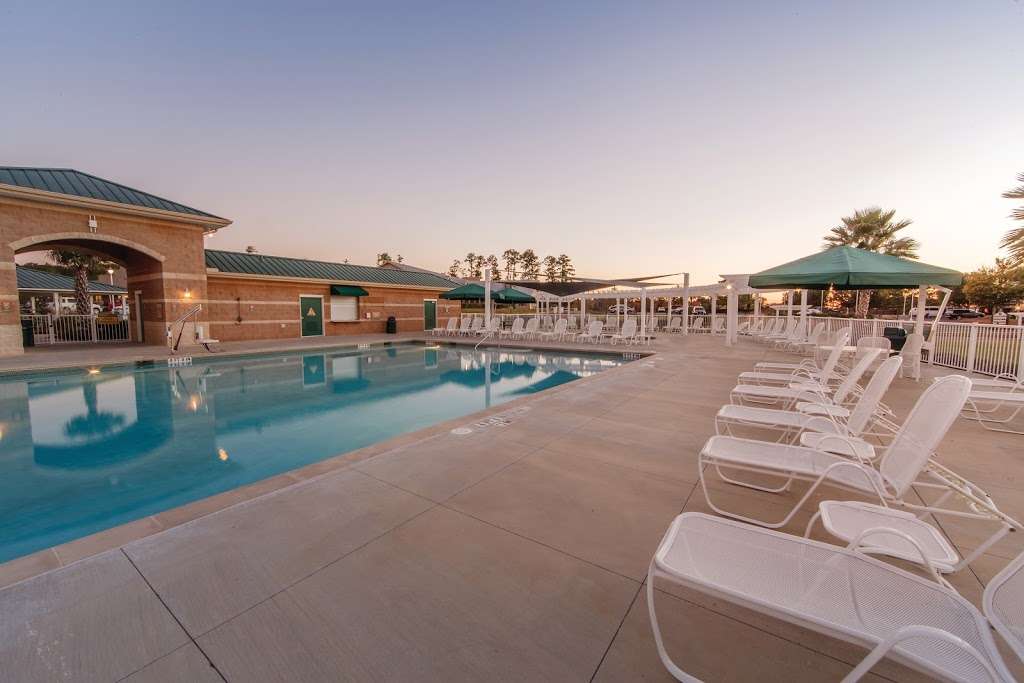 Holiday Inn Club Vacations Piney Shores Resort | 8350 Piney Shores Dr, Conroe, TX 77304, USA | Phone: (936) 856-4692