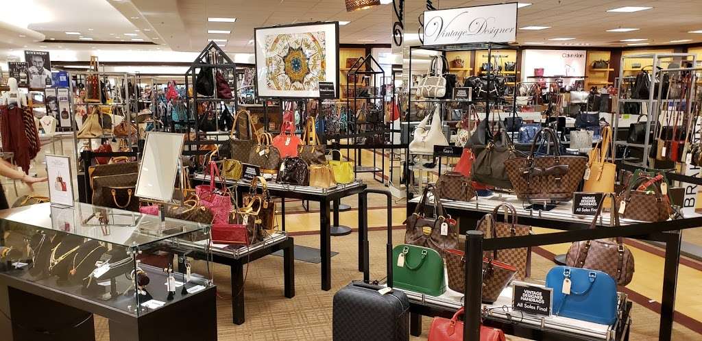 Dillards | 8001 S Orange Blossom Trail, Orlando, FL 32809, USA | Phone: (407) 240-1771