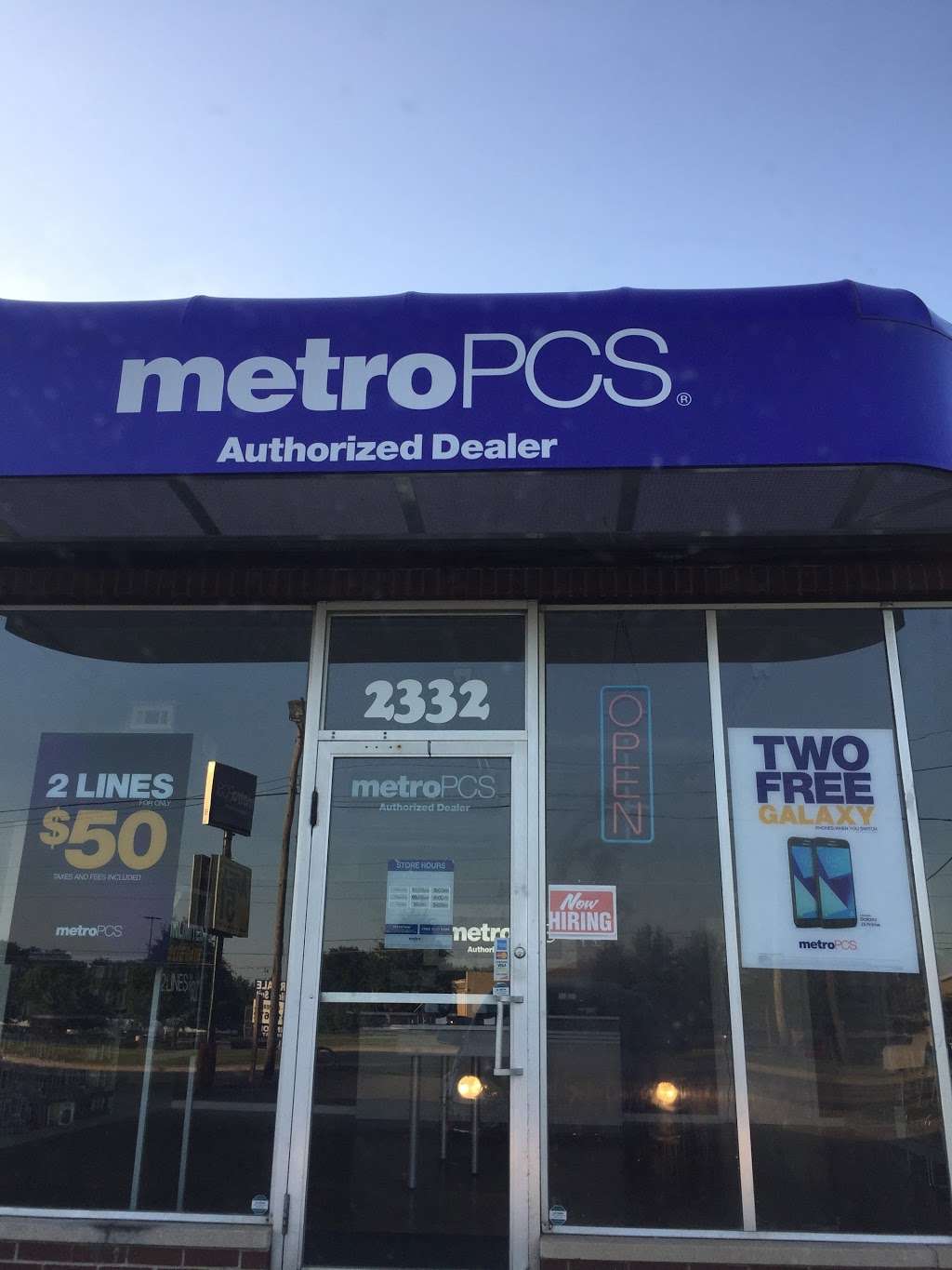 Metro by T-Mobile | 2332 E W Main St, Plainfield, IN 46168, USA | Phone: (317) 203-5243