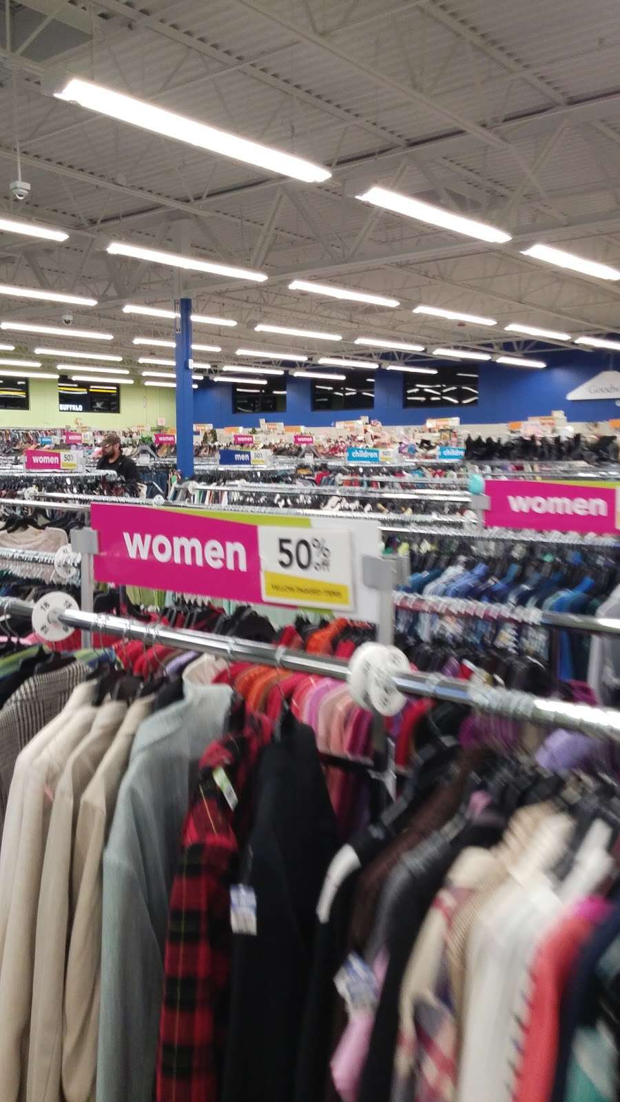 Goodwill Store | 55 Carr Hill Rd, Columbus, IN 47201, USA | Phone: (812) 669-1943