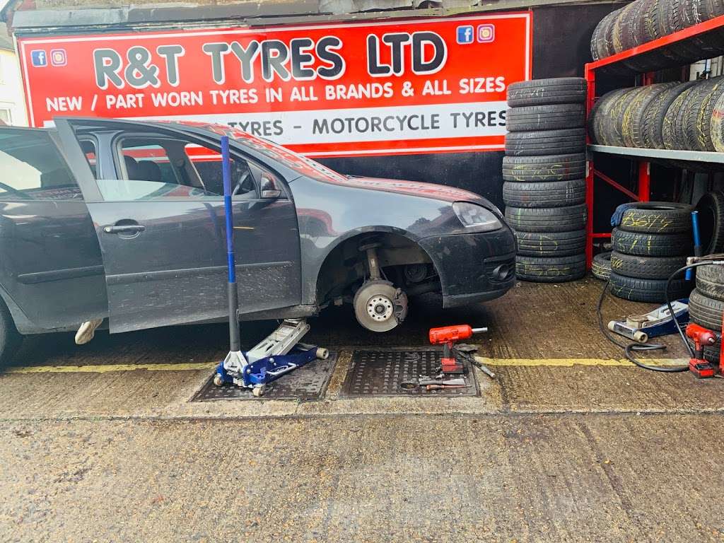 R&T Tyres | 54a Selsdon Rd, South Croydon CR2 6PE, UK | Phone: 020 8686 2895