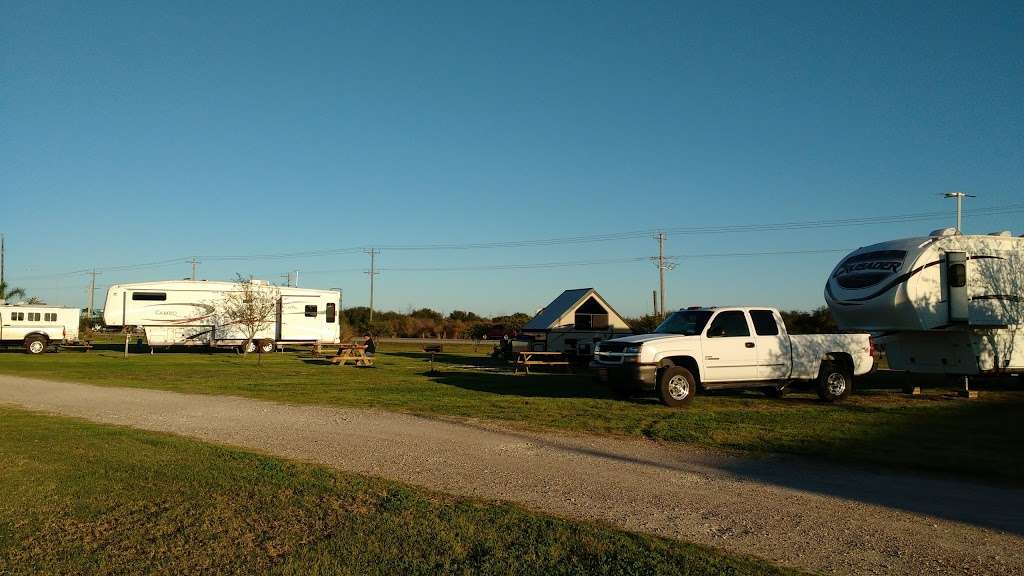 Bolivar Peninsula RV Park | 1685 State Hwy 87, Crystal Beach, TX 77650, USA | Phone: (409) 684-0939