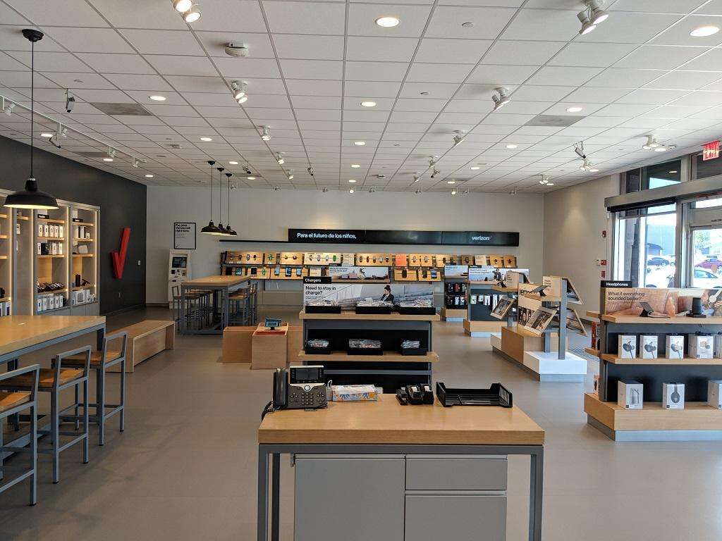 Verizon | 2300 Harbor Blvd Ste L-2, Costa Mesa, CA 92626, USA | Phone: (949) 515-4202