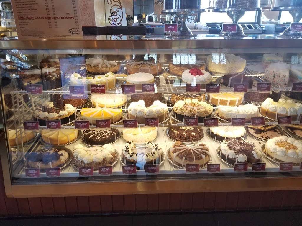 The Cheesecake Factory | 1736 Redwood Hwy, Corte Madera, CA 94925 | Phone: (415) 945-0777