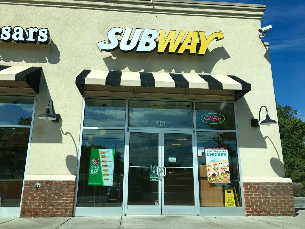 Subway | Stewart Creek Crossing, 5009 Beatties Ford Rd Ste 101, Charlotte, NC 28216, USA | Phone: (704) 398-1221