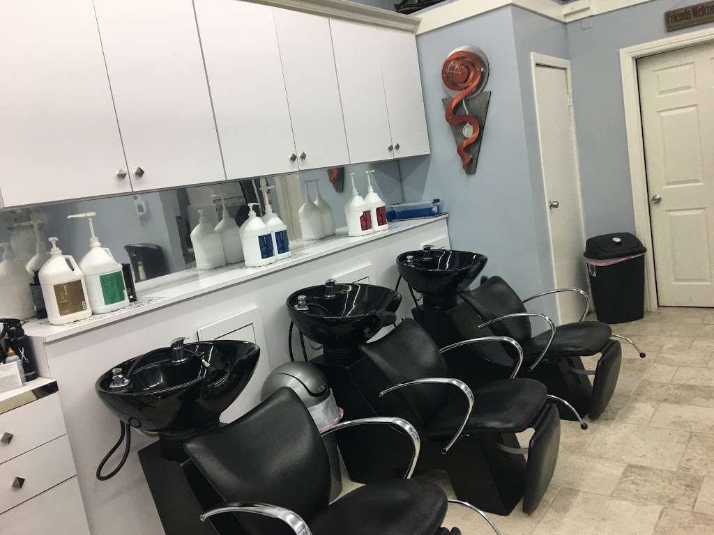 Hair Traffic Salon | 11161 Washington Blvd, Culver City, CA 90232, USA | Phone: (310) 202-1931