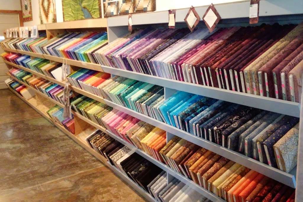 Sherwood Quilts & Fabrics | 1091 Hwy U, Jamesport, MO 64648 | Phone: (660) 684-6121