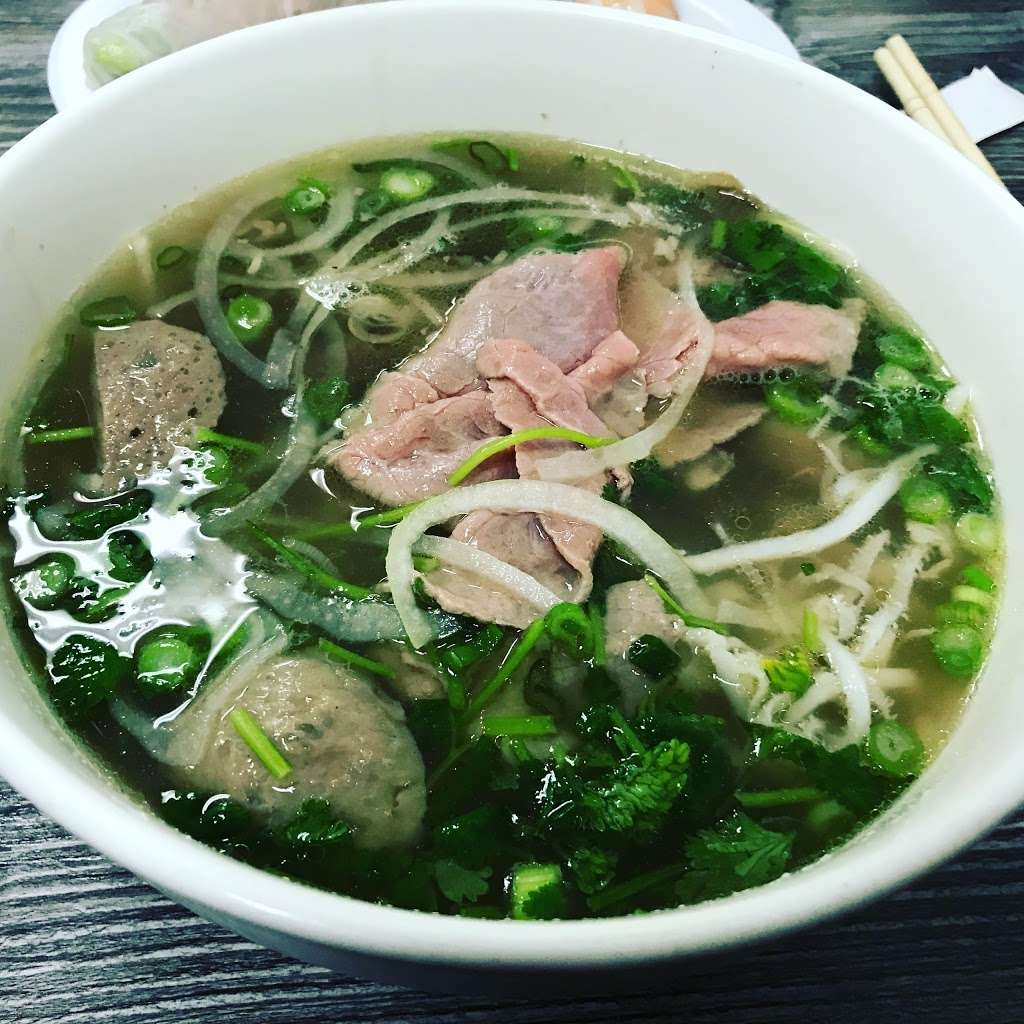 Pho Hoa Vietnamese Restaurant | 818 N Spring St, Los Angeles, CA 90012, USA | Phone: (213) 485-0074