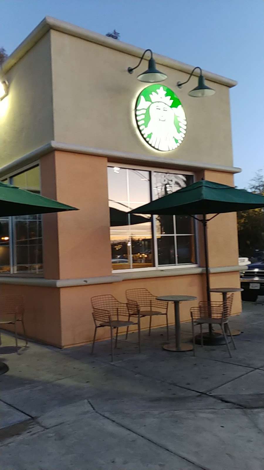 Starbucks | 185 98th Ave, Oakland, CA 94603, USA | Phone: (510) 632-6348