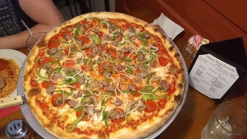 Rosatos Pub & Pizzeria | 600 Mule Rd #1819, Toms River, NJ 08757, USA | Phone: (732) 914-8484