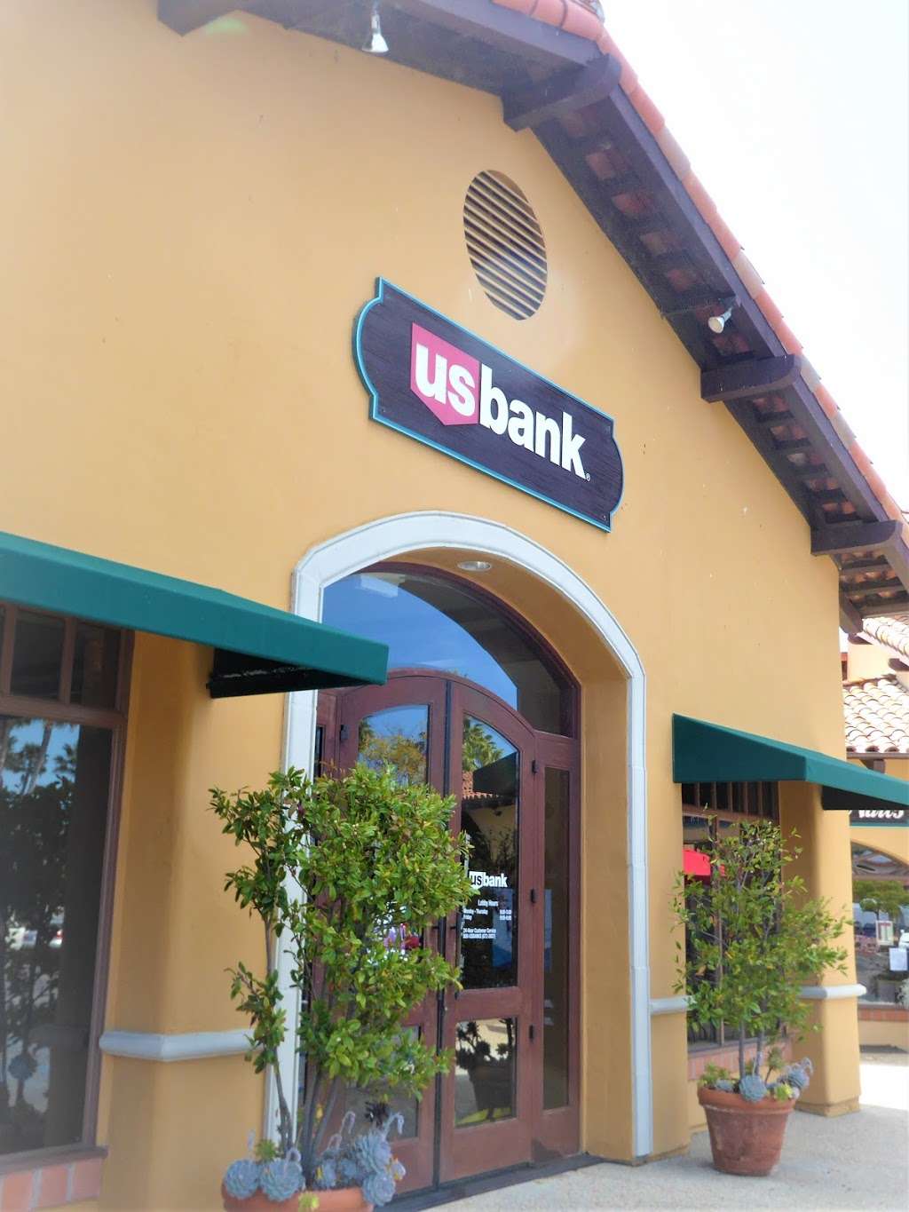 U.S. Bank Branch | 16083 San Dieguito Rd Ste F1, Rancho Santa Fe, CA 92067, USA | Phone: (858) 521-7640