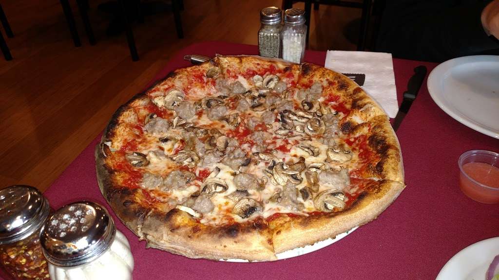 Osteria Peppino Pizzeria | 414 Boston St, Topsfield, MA 01983 | Phone: (978) 561-1361