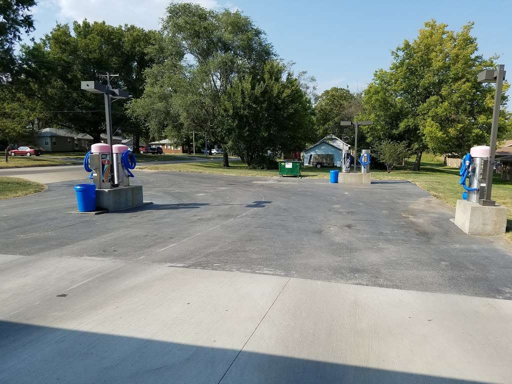 Classic Car Wash | 300 N Webster St, Spring Hill, KS 66083