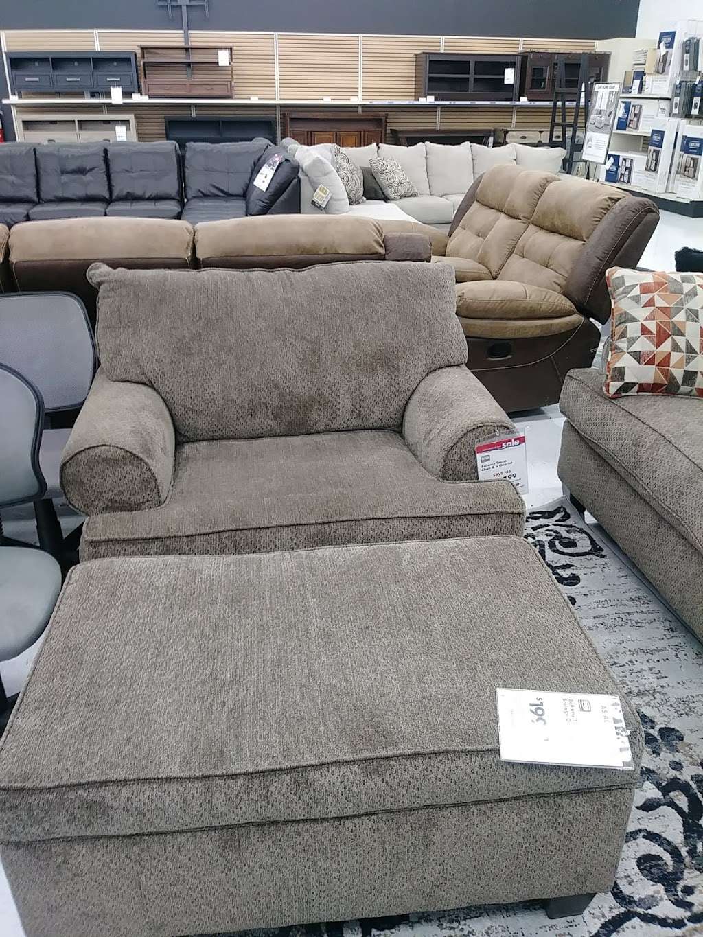 Big Lots 9977 Pulaski Hwy Middle River Md 21220 Usa