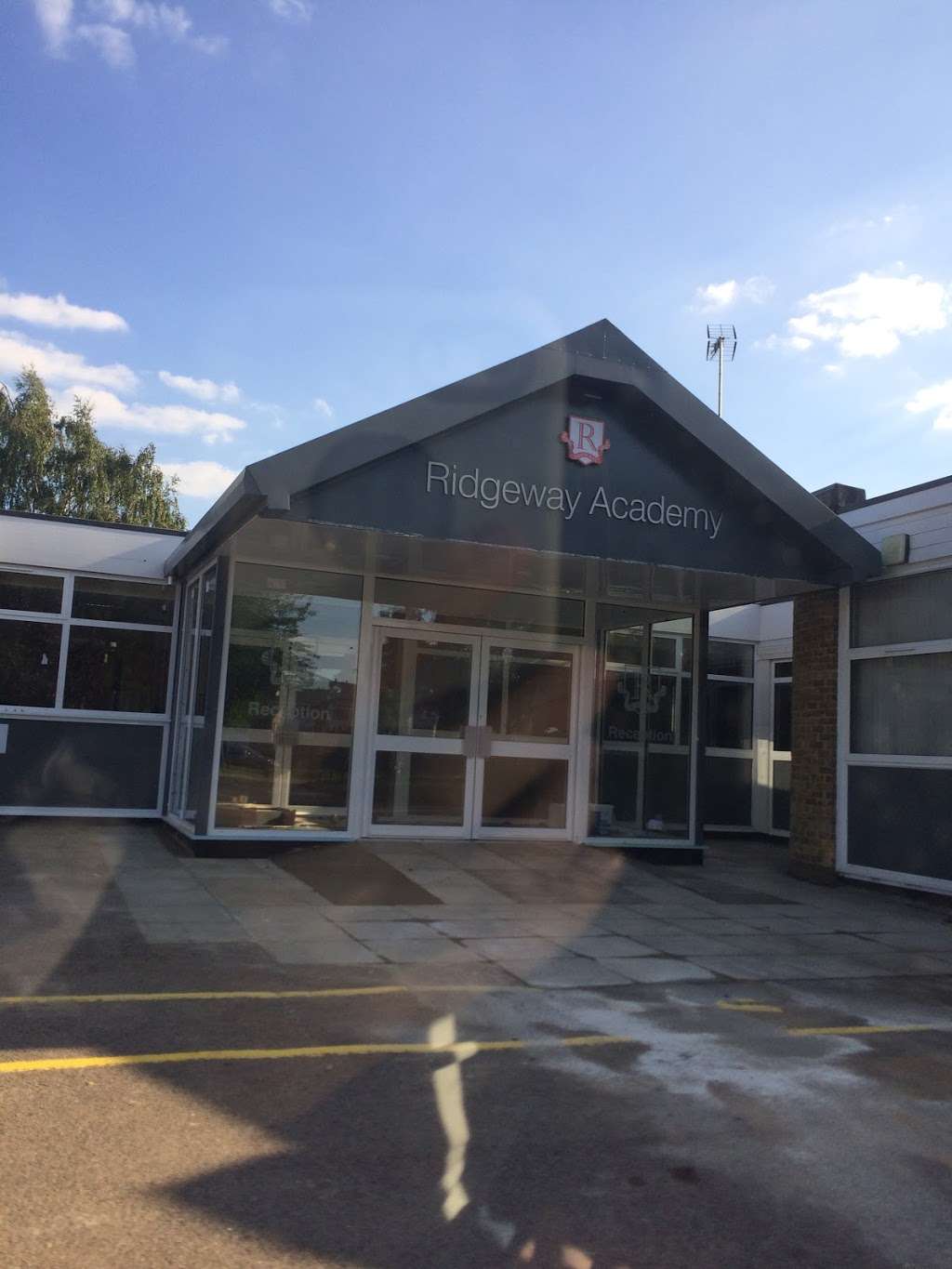 Ridgeway Academy | Herns Ln, Welwyn Garden City AL7 2AF, UK | Phone: 01707 351350