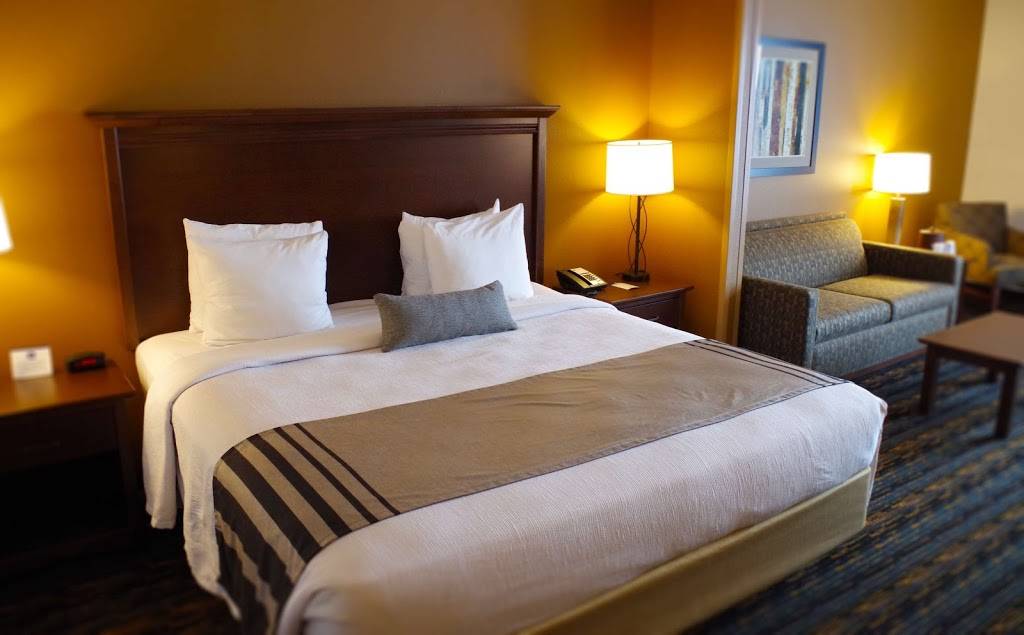 Best Western Plus Lincoln Inn & Suites | 2201 Wildcat Cir, Lincoln, NE 68521, USA | Phone: (402) 438-0088