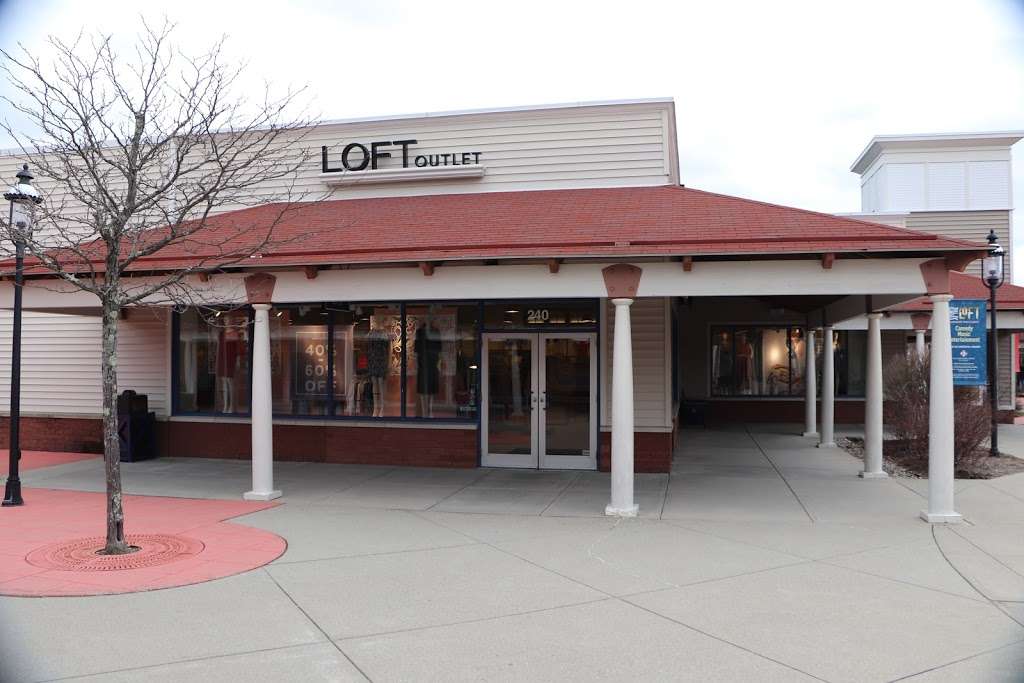 LOFT Outlet | One Premium, Outlet Blvd, Wrentham, MA 02093, USA | Phone: (508) 384-0246