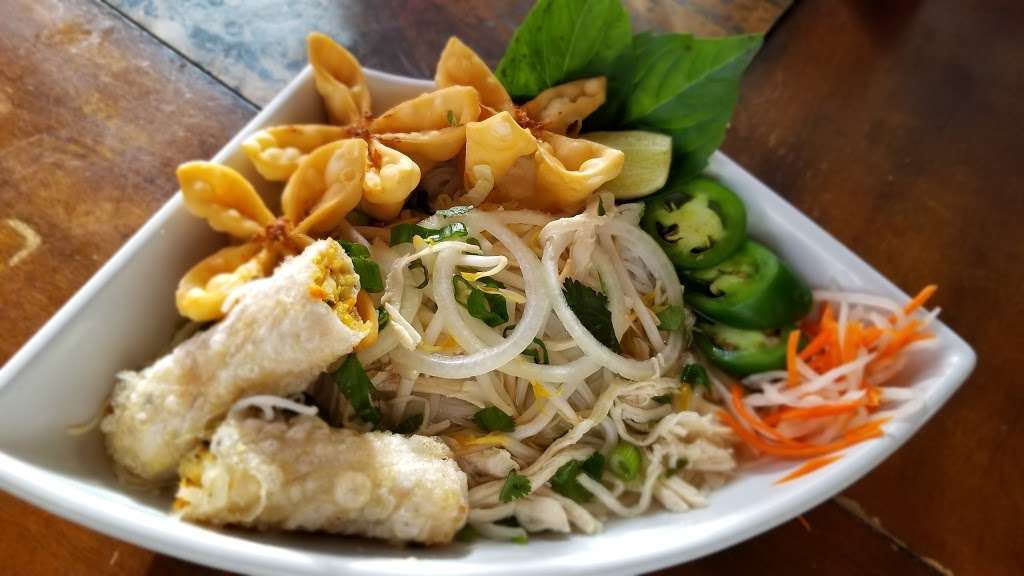 Phở 104 | 421 W 104th Ave # H, Northglenn, CO 80234, USA | Phone: (303) 996-0610