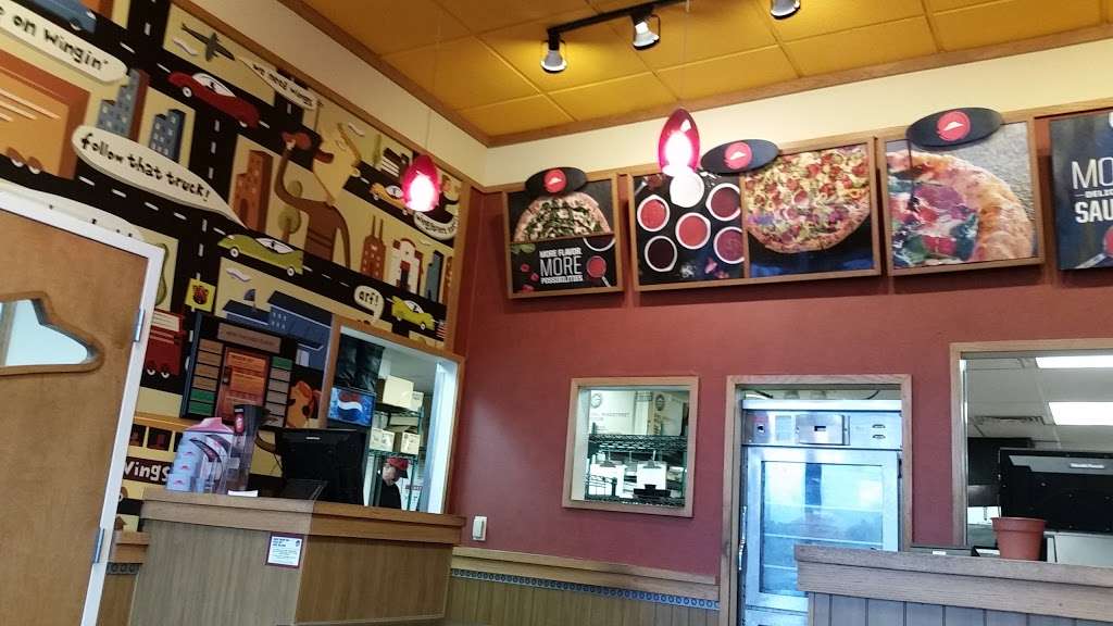 Pizza Hut | 7657 NW Prairie View Rd, Kansas City, MO 64151 | Phone: (816) 741-5790