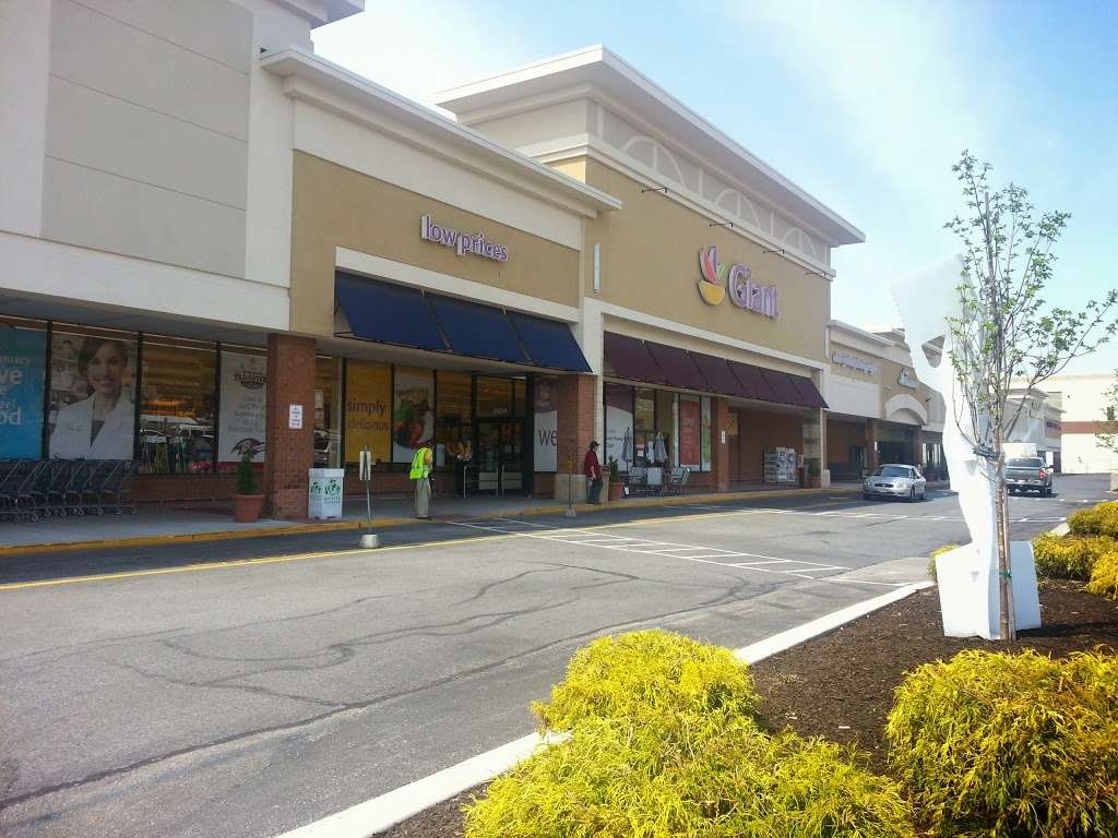 Saint Thomas Shopping Center | Garrison, MD 21117, USA | Phone: (410) 363-7370