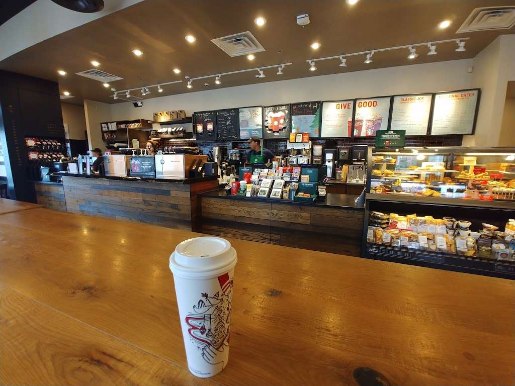 Starbucks | 140A Purcellville Gateway Dr, Purcellville, VA 20132 | Phone: (540) 338-5674