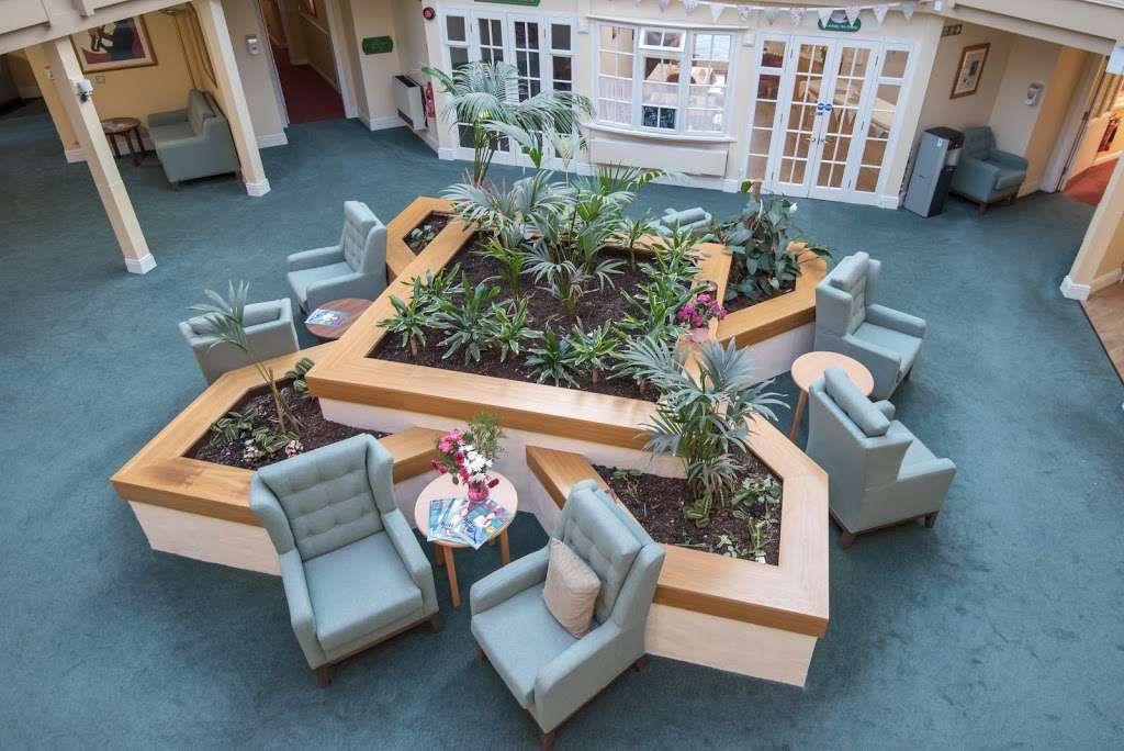 The Arkley Care Home - Bupa | 140 Barnet Rd, Barnet EN5 3LJ, UK | Phone: 020 8449 5454