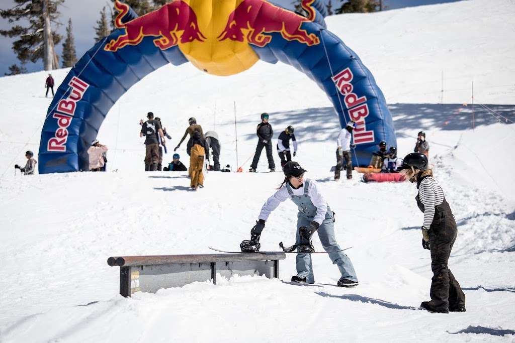 Beyond the Boundaries Snowboard Camp | 300 Rudetown Rd, Hamburg, NJ 07419, USA