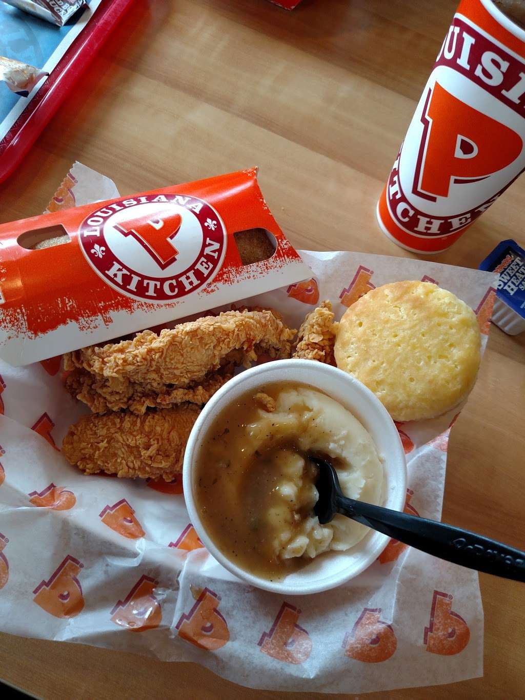 Popeyes Louisiana Kitchen | 1860 N Perris Blvd, Perris, CA 92571 | Phone: (951) 490-0475