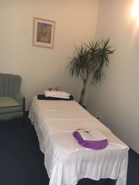 Health Spring Spa | 1305 W Chester Piker Manoa Shopping Center, Havertown, PA 19083 | Phone: (484) 455-7805