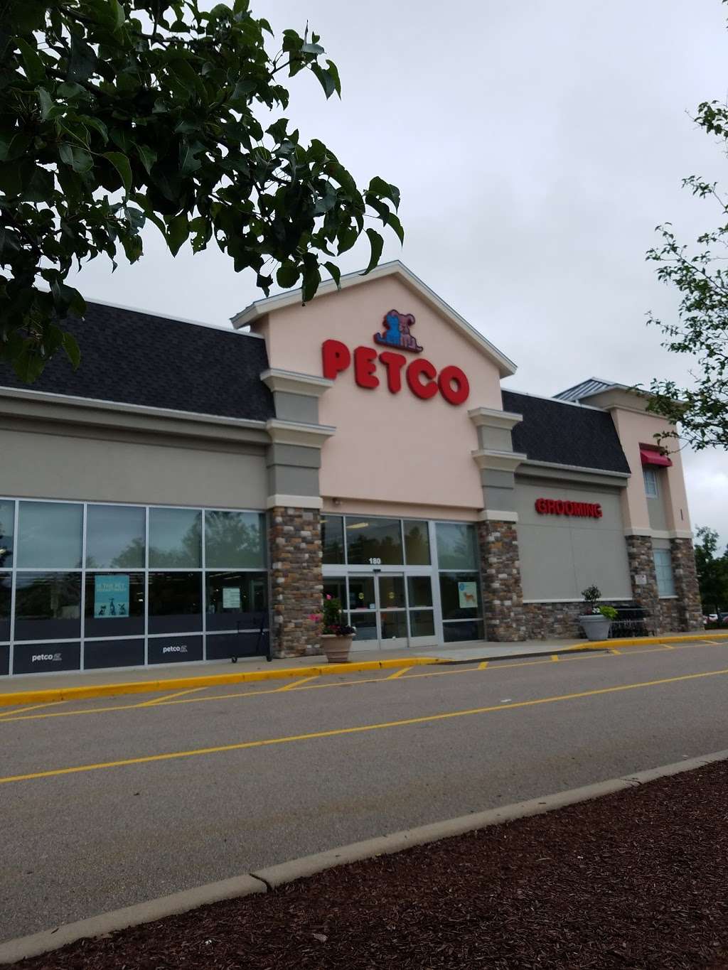 Petco | 280 School St, Mansfield, MA 02048, USA | Phone: (508) 261-2366