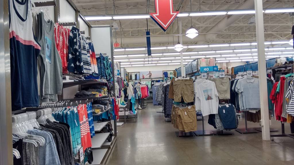 Old Navy - with Curbside Pickup | 2320 Daniels St, Manteca, CA 95337, USA | Phone: (209) 262-1005